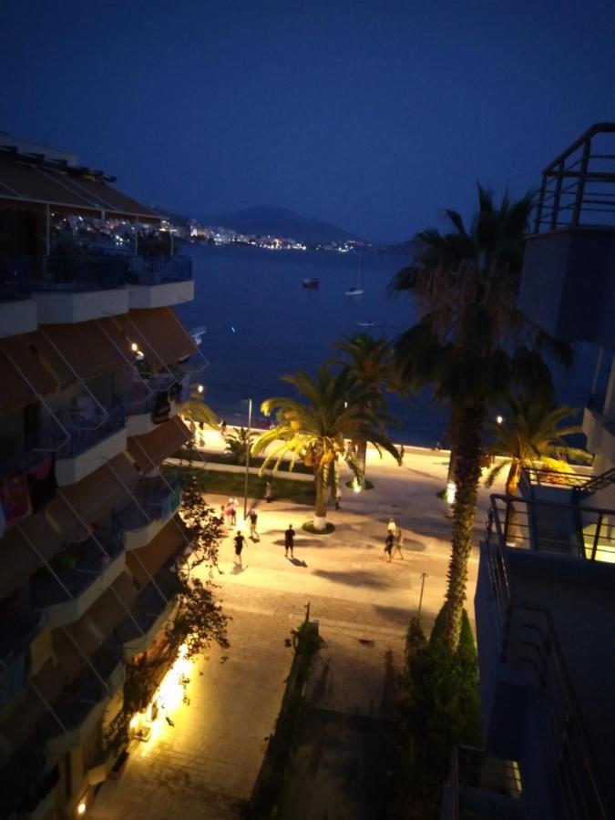 Eleana'S Apartament Sarandë Esterno foto