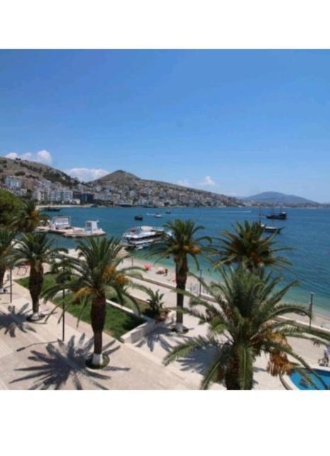Eleana'S Apartament Sarandë Esterno foto