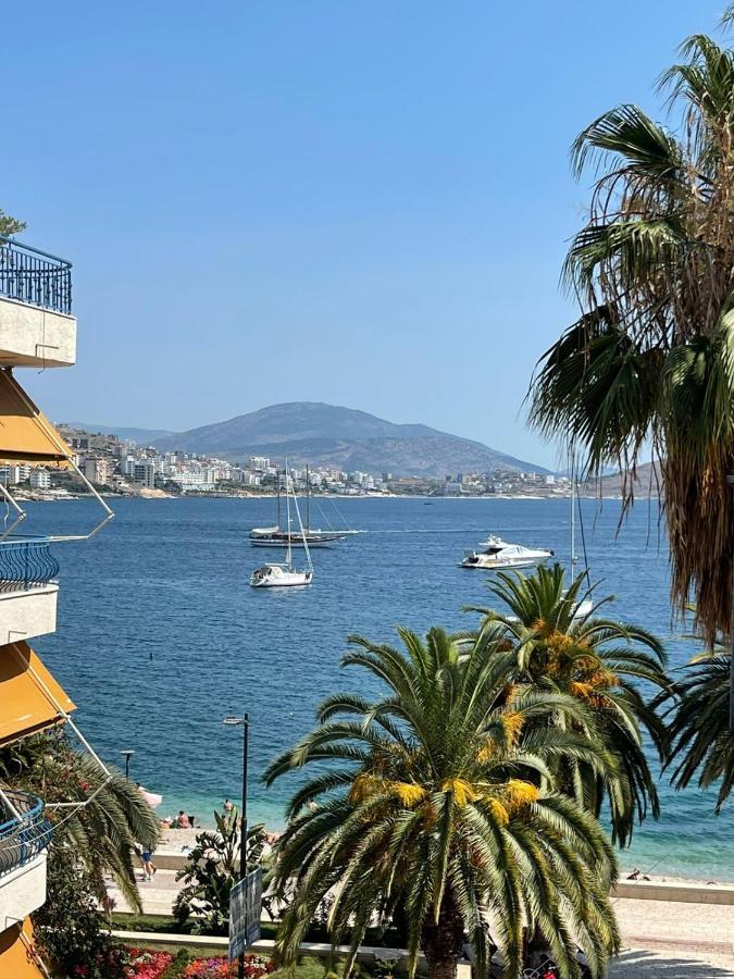 Eleana'S Apartament Sarandë Esterno foto