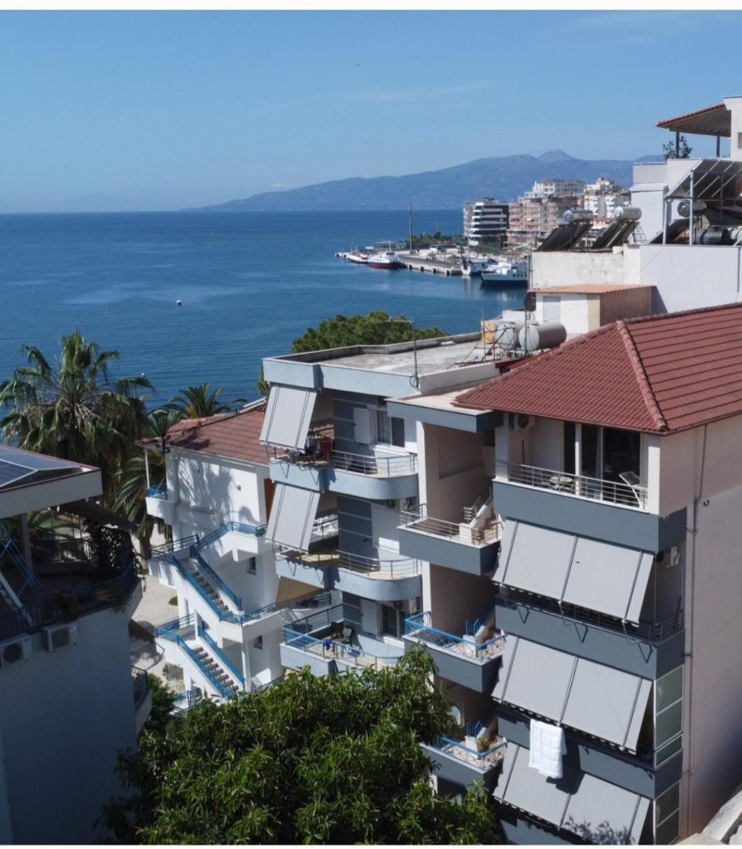 Eleana'S Apartament Sarandë Esterno foto