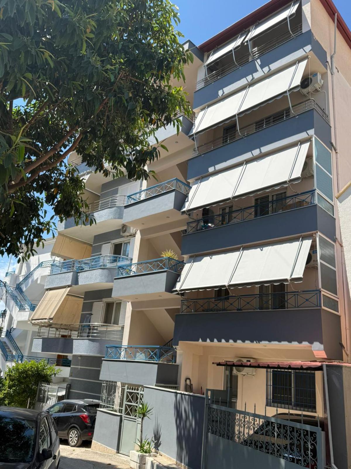 Eleana'S Apartament Sarandë Esterno foto