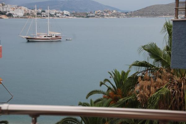 Eleana'S Apartament Sarandë Esterno foto